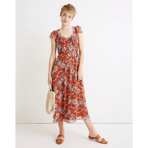 Madewell Sheer-Sleeve Button-Front Midi Dress in Gathered Blooms - Picture 5 of 14